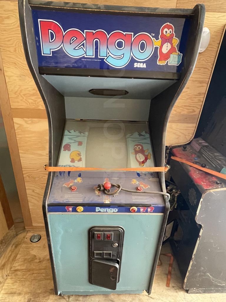 1982 Sega Pengo Upright Arcade Machine