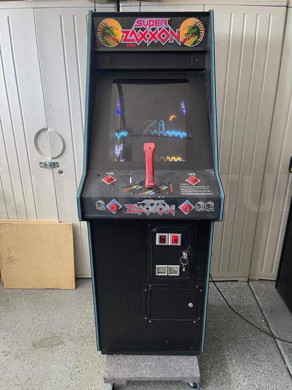 1982 Sega Super Zaxxon Cabaret Arcade Machine