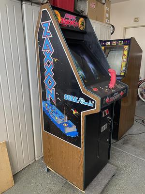 1982 Sega Super Zaxxon Cabaret Arcade Machine Image