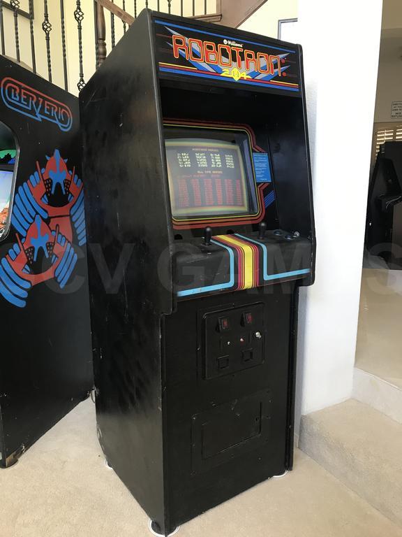 1982 Williams Robotron 2084 Upright Arcade Machine