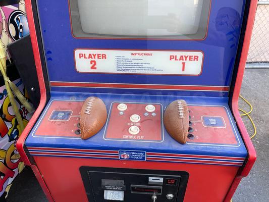 1983 Midway NFL Football Upright Arcade Machine Image