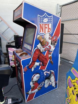 1983 Midway NFL Football Upright Arcade Machine Image