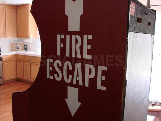 1984 MTG Fire Escape Upright Arcade Machine Image