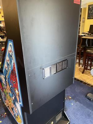 1985 Atari Gauntlet Upright Arcade Machine Image