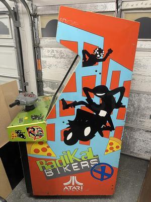 1988 Atari Radikal Bikers Upright Arcade Machine Image