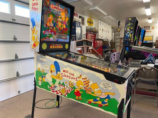 1990 Data East The Simpsons Pinball Machine Image