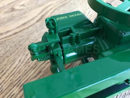 1990 ERTL 1/6 Scale Diecast John Deere Hit & Miss Gasoline Engine Image