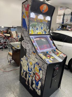 1990 Midway Pigskin 621 A.D. Upright Arcade Machine Image