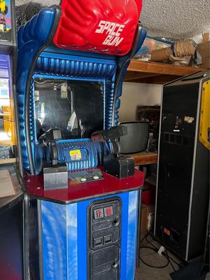 1990 Taito Space Gun Upright Arcade Machine Image