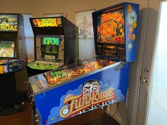 1990 Williams Funhouse Pinball Machine Image