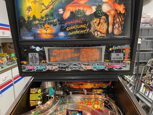 1992 Bally Creature from the Black Lagoon Pinball Machine Image