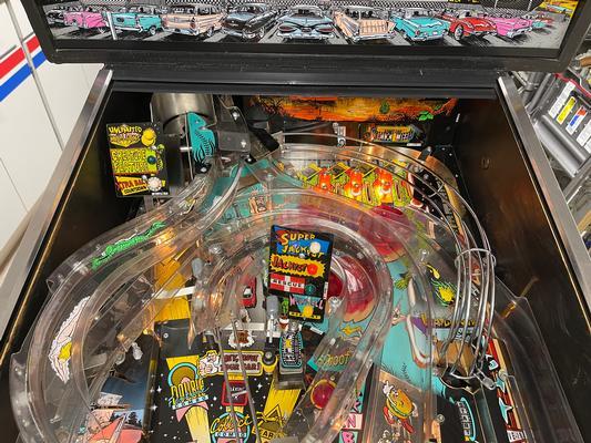 1992 Bally Creature from the Black Lagoon Pinball Machine Image