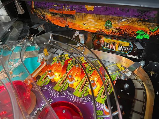 1992 Bally Creature from the Black Lagoon Pinball Machine Image