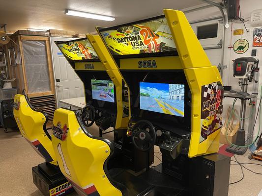 1998 Sega Daytona USA 2 Cockpit Arcade Machines Image