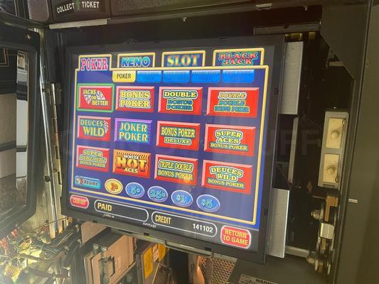 2001 IGT Game King 6.4 Multi Game Video Poker Machine Image