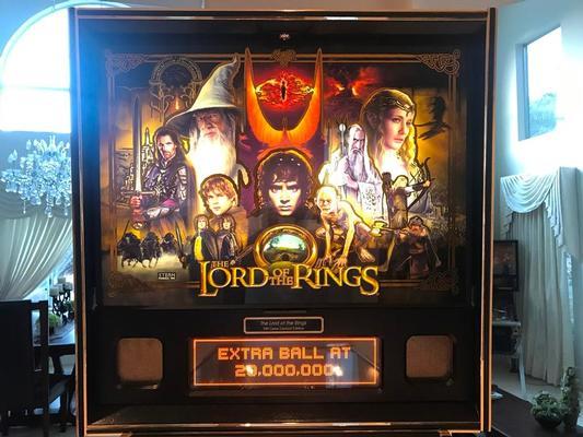 2003 Stern Lord Of The Rings Gold LE Pinball Machine Image