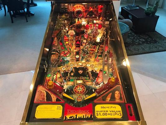 2003 Stern Lord Of The Rings Gold LE Pinball Machine Image