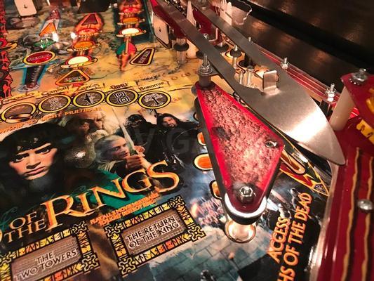 2003 Stern Lord Of The Rings Gold LE Pinball Machine Image