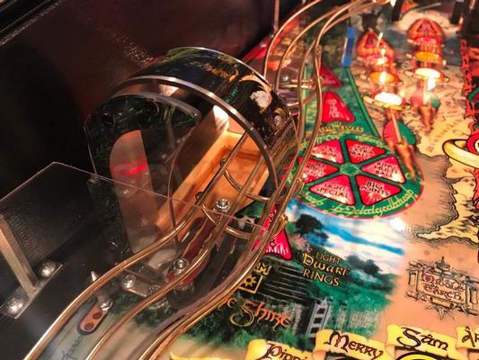 2003 Stern Lord Of The Rings Gold LE Pinball Machine Image