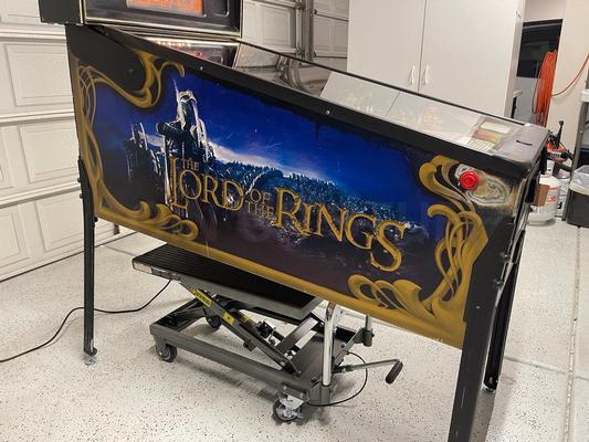 2003 Stern Lord Of The Rings Pinball Machine Image