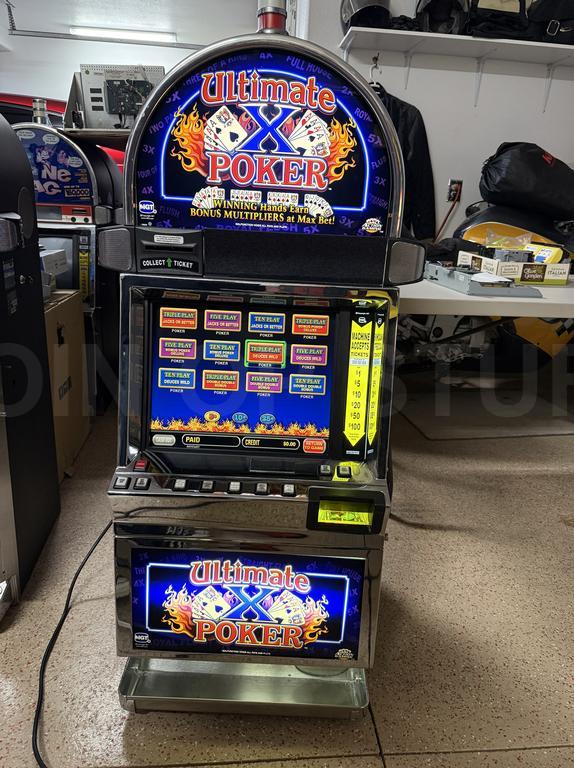 2004 IGT Ultimate X Poker Multi Game Video Poker Machine