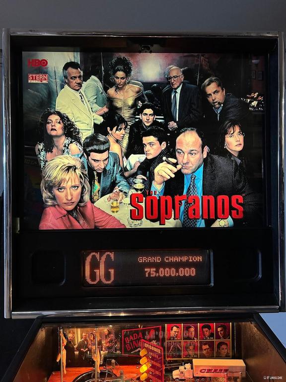 2005 Stern The Sopranos Pinball Machine