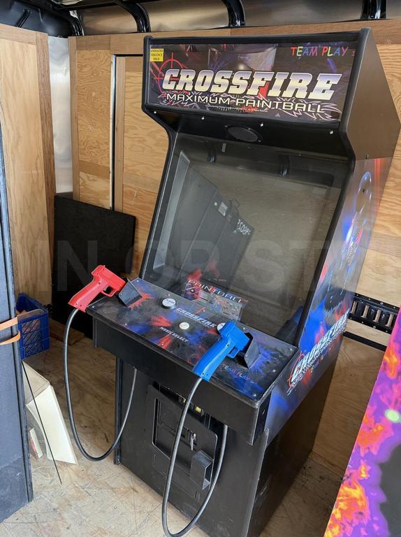 2005 Team Play Crossfire Maximum Paintball Upright Arcade Machine