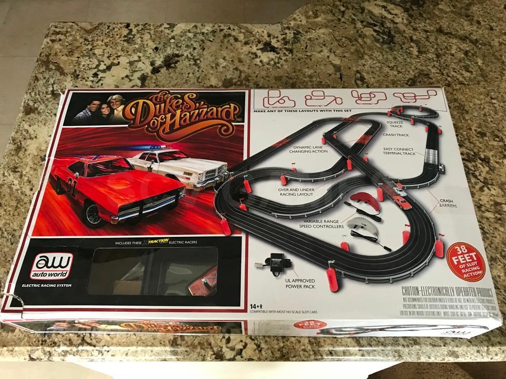 2008 Dukes of Hazzard slot racing set by Auto World