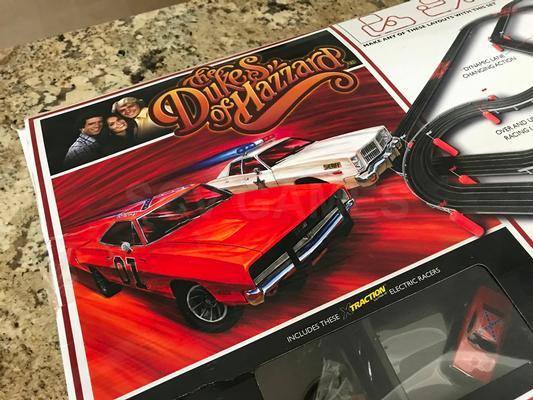 2008 Dukes of Hazzard slot racing set by Auto World Image