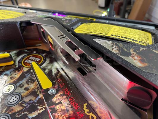 2014 Stern The Walking Dead LE Pinball Machine Image