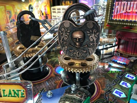 2018 American Pinball Inc Houdini Master of Mystery Image