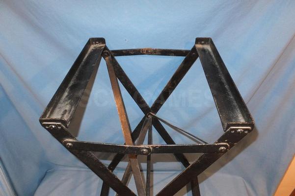 Antique Mills Jenning metal Slot Machine Stand Image