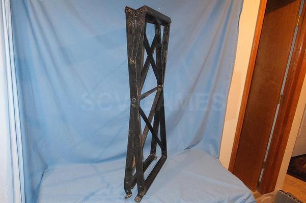 Antique Mills Jenning metal Slot Machine Stand Image