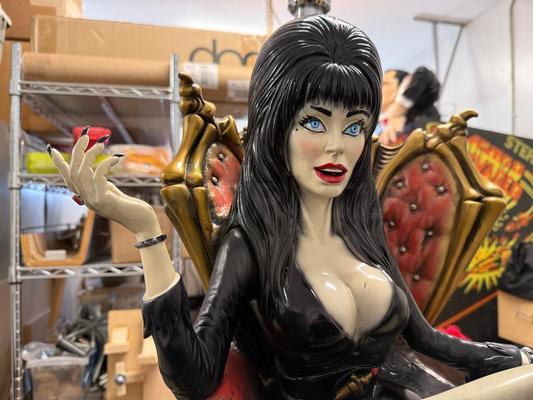 Extremely Rare Elvira Light-Up Slot Machine Topper Image