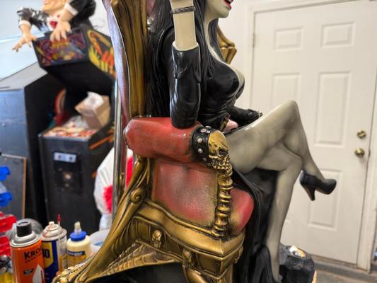 Extremely Rare Elvira Light-Up Slot Machine Topper Image