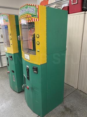 Fresh-Air Coin Operated Popcorn Machine Image