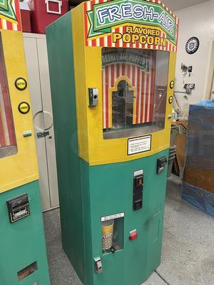 Fresh-Air Coin Operated Popcorn Machine Image