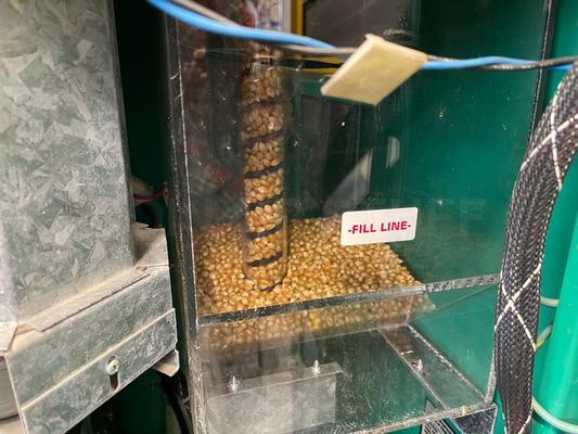 Fresh-Air Coin Operated Popcorn Machine Image