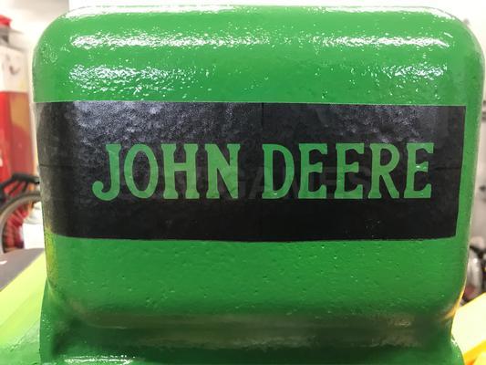 John Deere 1 1/2 HP Hit and Miss Stencil Image