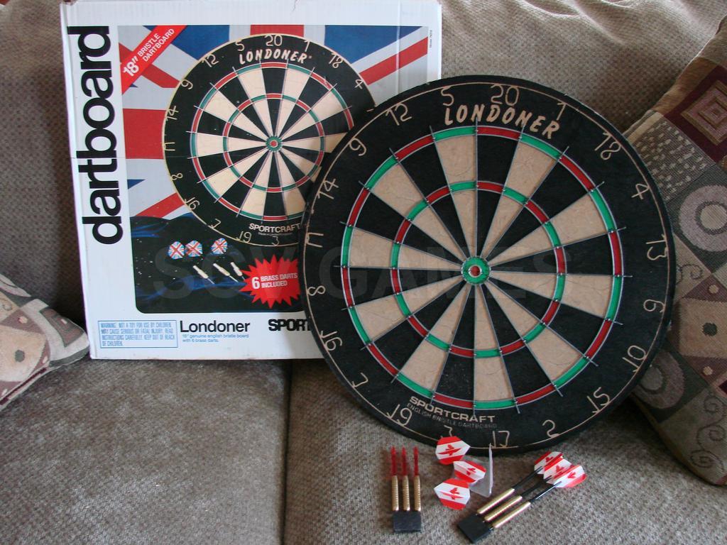 Londoner Bristle Dart Board