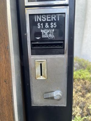 National 800 Classic Cigarette Machine Image