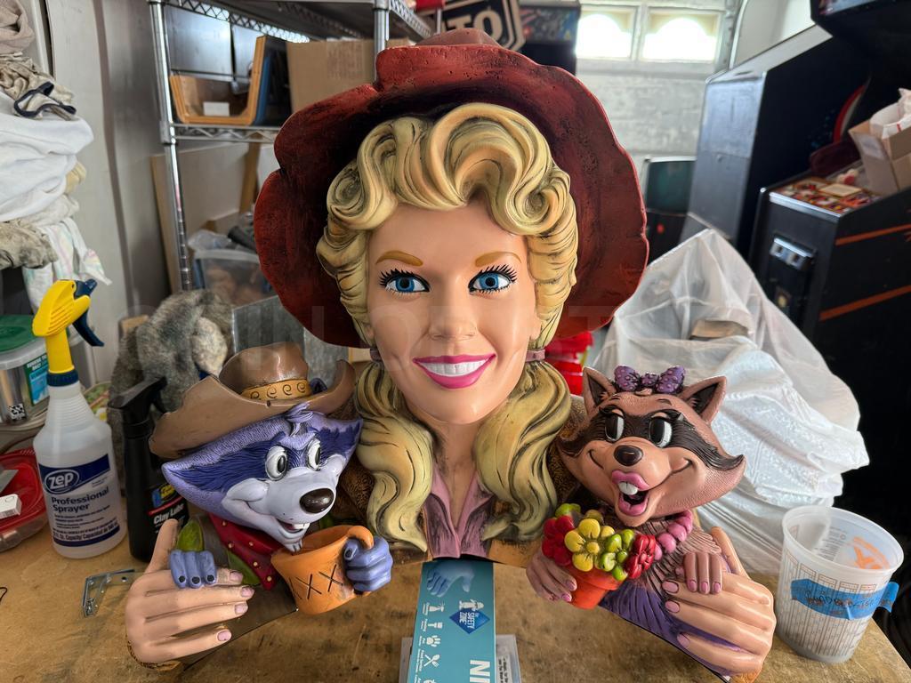 Very Rare Elly May Clampett Animated Slot Machine Topper Beverly Hillbillies